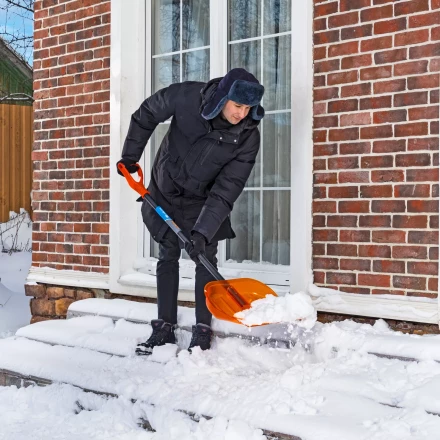 Лопата для уборки снега поликарбонат Сибртех, 465х410х1390 мм, стальной черенок, усиленная 61655 купить в Губкинске