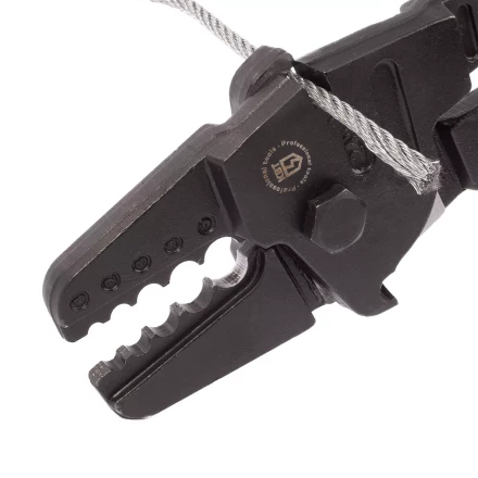 Пресс-клещи КВТ ПК-5-600Т с матрицей для опрессовки стальных тросов овальными алюминиевыми и медными втулками (91984) купить в Губкинске