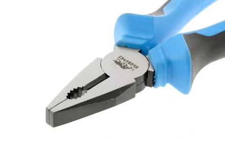 Плоскогубцы комбинированные 200 мм хром-ванадий двухкомпонентные рукоятки БАРС 16998 купить в Губкинске