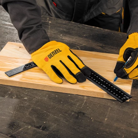 Угольник, 200 х 300 мм, алюминиевый, лазерная гравировка Denzel 32392 купить в Губкинске