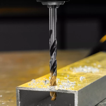 Сверло спиральное по металлу Denzel 7,5 x 109мм, Р6М5, Golden Tip, многогранная заточка, 718281 купить в Губкинске