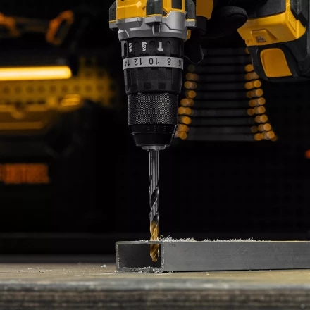 Сверло спиральное по металлу Denzel 8 x 117мм, Р6М5, Golden Tip, многогранная заточка, 718282 купить в Губкинске