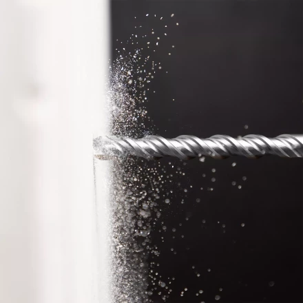 Бур по бетону Denzel, 18 x 260 мм, двойная спираль, три пылеотводящие кромк, 705043 купить в Губкинске