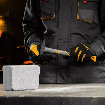 Молоток слесарный, 200 г Denzel, кованый, фибергласовая рукоятка c TPR покрытием 10482 купить в Губкинске