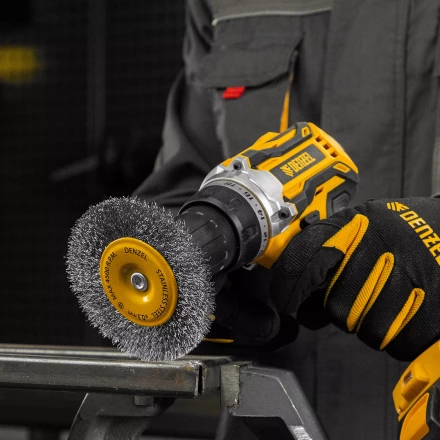 Щетка для дрели Denzel 100 мм, плоская, со шпилькой, нержавеющая витая проволока, 744793 купить в Губкинске