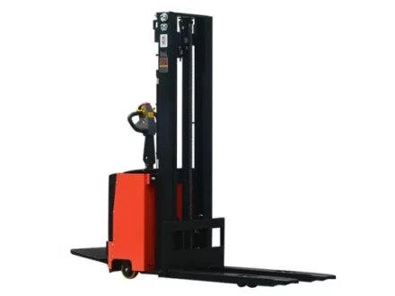 Штабелер электрический самоходный с платформой PROLIFT SDK 1556 h-5600 мм купить в Губкинске