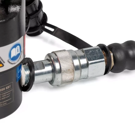 Пресс гидравлический помповый КВТ ПГ-300 для опрессовки наконечников до 300 мм (85528) купить в Губкинске