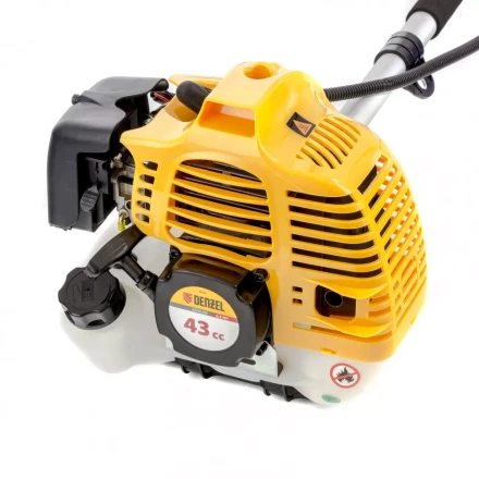 Триммер бензиновый Denzel DT 43 неразъемная штанга 96224 купить в Губкинске