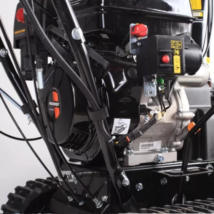 Гусеничный бензиновый снегоуборщик PATRIOT PRO 1150 ED купить в Губкинске