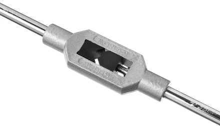 Метчикодержатель ЗУБР &quot;МАСТЕР&quot;, с регулируемыми вкладышами, №3 М5-М20 L-380мм 28131-3_z01 купить в Губкинске