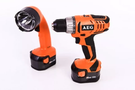 Аккумуляторная дрель AEG BS 12 G2 NC-142 CF 443769 купить в Губкинске