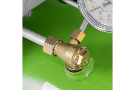 Воздушный компрессор СИБРТЕХ КК-1100/22 58036 купить в Губкинске