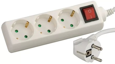 Удлинитель СВЕТОЗАР электрический с заземлением, выключателем, евро, с защитными шторками, 3 гнезда, 2м SV-55035-2 купить в Губкинске