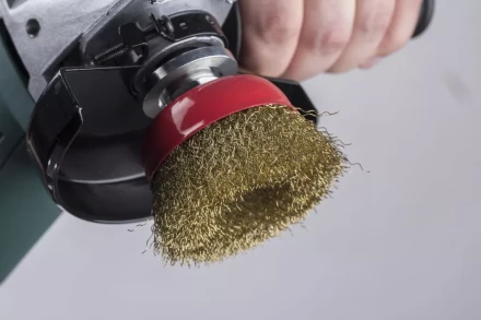 Кордщетка HAMMER чаша 75мм для УШМ гофрированная латунированная сталь (207-102) купить в Губкинске