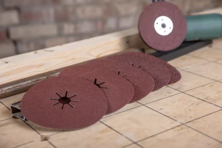 Круг фибровый HAMMER 243-014 купить в Губкинске