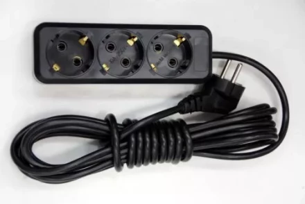 Удлинитель бытовой 5,0м 3роз. ЭНКОР 1/25 У16-00 69572 купить в Губкинске