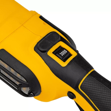 Машина полировальная Denzel CP-180, 1400 Вт, 180 мм, 0-3000 об/мин 27701 купить в Губкинске