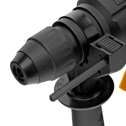 Перфоратор аккумуляторный BLRH-IB-26-0 Li-Ion, 18 В Denzel 26702 купить в Губкинске