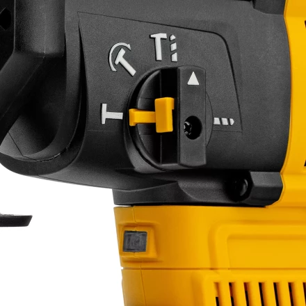 Перфоратор аккумуляторный BLRH-IB-26-0 Li-Ion, 18 В Denzel 26702 купить в Губкинске