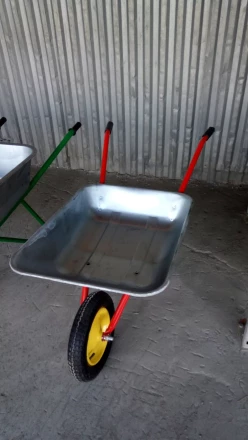 Тачка садовая грузоподъемность 90 кг объем 65 л Россия 68967 купить в Губкинске