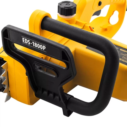 Пила цепная электрическая Denzel EDS-1800P 95615, 1.8 кВт,поперечная, шина 40 см, шаг 3/8, паз 1.3 мм, 57 звеньев купить в Губкинске