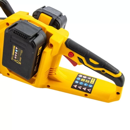 Цепная пила аккумуляторная бесщеточная RCS400-36, Li-ion, 36 В, 4 Ач, шина 400 мм Denzel 58610 купить в Губкинске