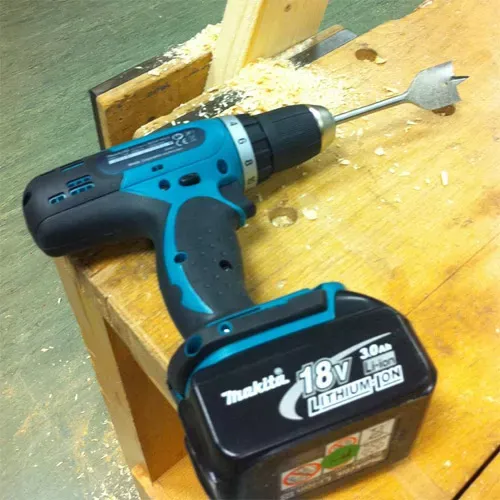 Дрель-шуруповерт аккумуляторная Makita DDF453RFE купить в Губкинске