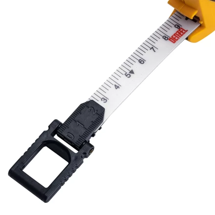 Рулетка геодезическая 50 м х 15 мм  Denzel 31292, закрытый корпус, фиберглассовая лента купить в Губкинске