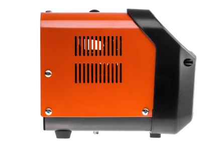 Устройство зарядное WESTER CH30 купить в Губкинске