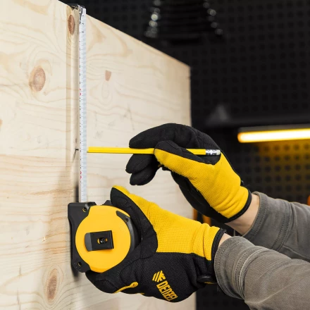 Рулетка Denzel 8м х 25мм, двухкомп. корпус, магнитный обрезиненный зацеп, 31533 купить в Губкинске