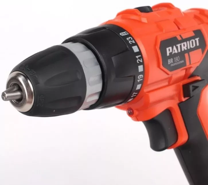 Дрель-шуруповерт аккумуляторная PATRIOT BR 180 в кейсе купить в Губкинске