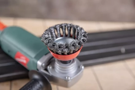 Кордщетка HAMMER чаша 85мм для УШМ витая сталь (207-106) купить в Губкинске