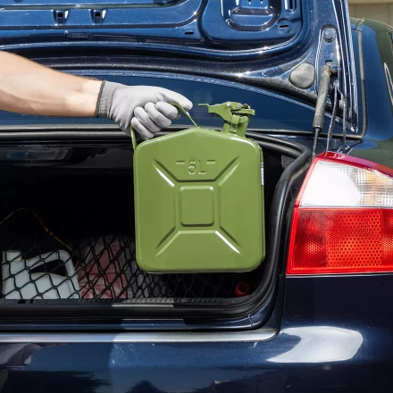 Канистра для ГСМ Stels 53143, металлическая, 5 литров купить в Губкинске