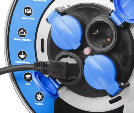 Удлинитель ЗУБР &quot;ПРОФИ&quot; на металл катушке, КГ 3х1,5кв мм, морозостойкий, 4 гнезда, IP44, макс мощность 3500Вт, 40м 55085-40 купить в Губкинске