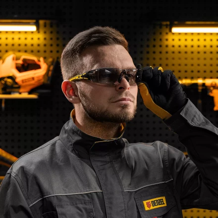 Очки защитные открытые Denzel 89193, поликарбонатные, дымчатая линза, 2х комп.дужки купить в Губкинске