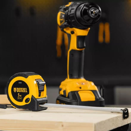 Рулетка Denzel 5м х 25мм, двухкомп. корпус, кнопка-пауза, 31543 купить в Губкинске