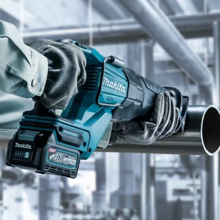 Аккумуляторная сабельная пила Makita XGT JR001GM201 купить в Губкинске