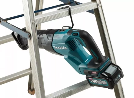 Аккумуляторная сабельная пила Makita XGT JR001GM201 купить в Губкинске