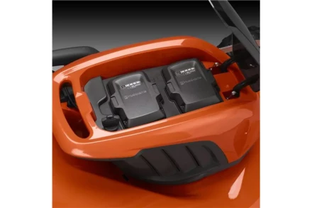 Аккумуляторная газонокосилка, самоходная Husqvarna LC347iV купить в Губкинске