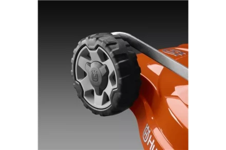 Аккумуляторная газонокосилка, самоходная Husqvarna LC347iV купить в Губкинске