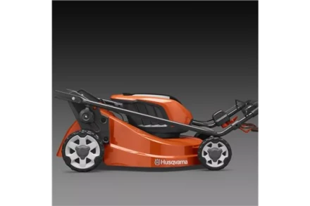 Аккумуляторная газонокосилка, самоходная Husqvarna LC347iV купить в Губкинске