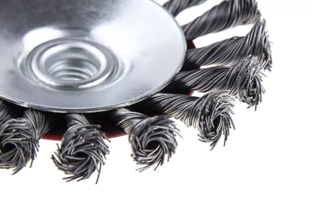 Кордщетка HAMMER тарелка 115мм для УШМ витая сталь (207-112) купить в Губкинске