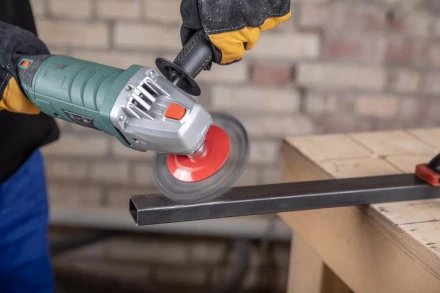 Кордщетка HAMMER тарелка 115мм для УШМ витая сталь (207-112) купить в Губкинске