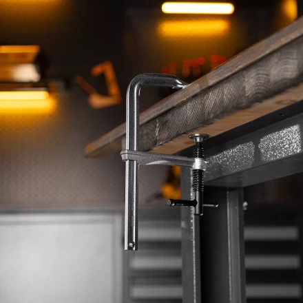 Струбцина F-образная Denzel, 80x150мм, кованая 20464 купить в Губкинске