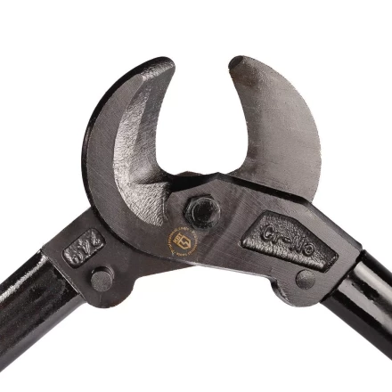 Ножницы для резки кабеля с ленточной броней КВТ НК-50  до 50 мм (101858) купить в Губкинске