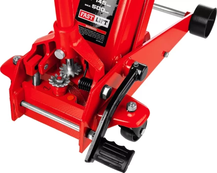 Домкрат гидравлический подкатной &quot;RED FORCE&quot;, с педалью, 3,5т, 145-500мм, STAYER 43155-3.5 43155-3.5 купить в Губкинске