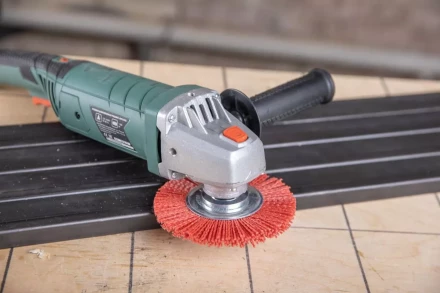 Кордщетка HAMMER плоская 125мм для УШМ нейлон (207-115) купить в Губкинске