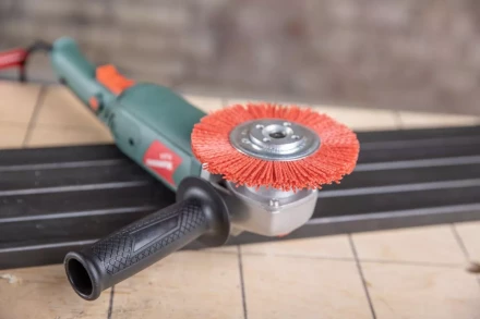 Кордщетка HAMMER плоская 125мм для УШМ нейлон (207-115) купить в Губкинске