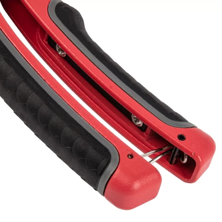 Ножницы для резки изделий из ПВХ, D до 42 мм, лезвие из нерж. стали, автоматич. Matrix 78411 купить в Губкинске