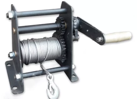Лебедка ручная TOR ЛР-0,25 25 м 1004664 купить в Губкинске